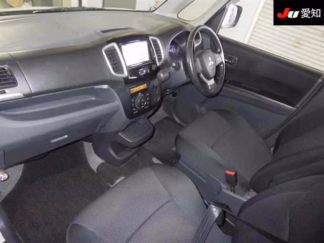 MITSUBISHI DELICA D:2