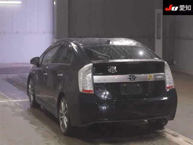 TOYOTA PRIUS PHV