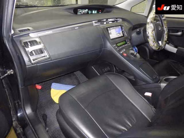 TOYOTA PRIUS PHV