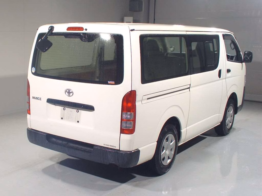 TOYOTA REGIUS ACE