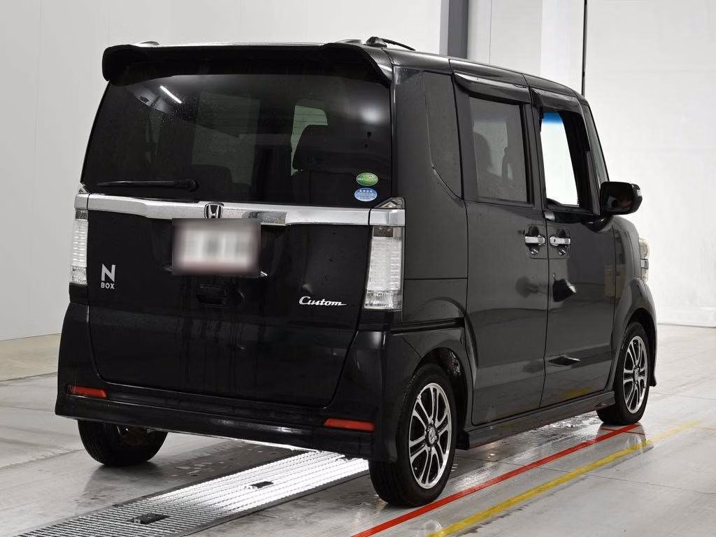HONDA N-BOX