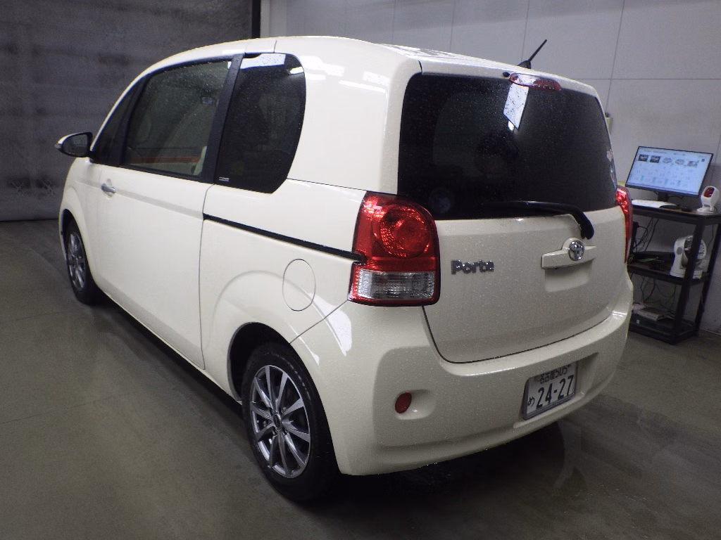 TOYOTA PORTE