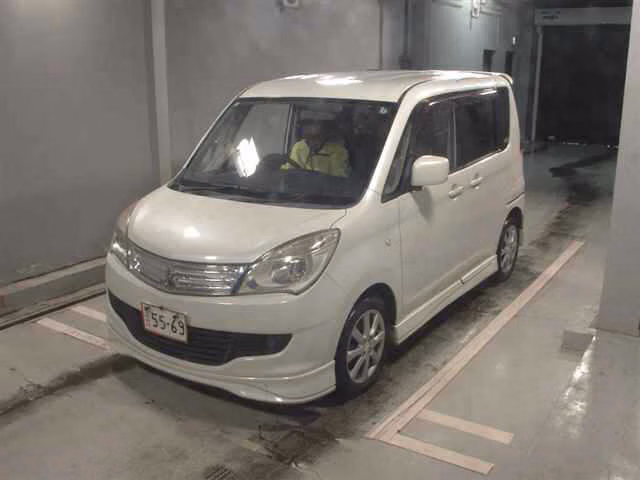 MITSUBISHI DELICA D:2