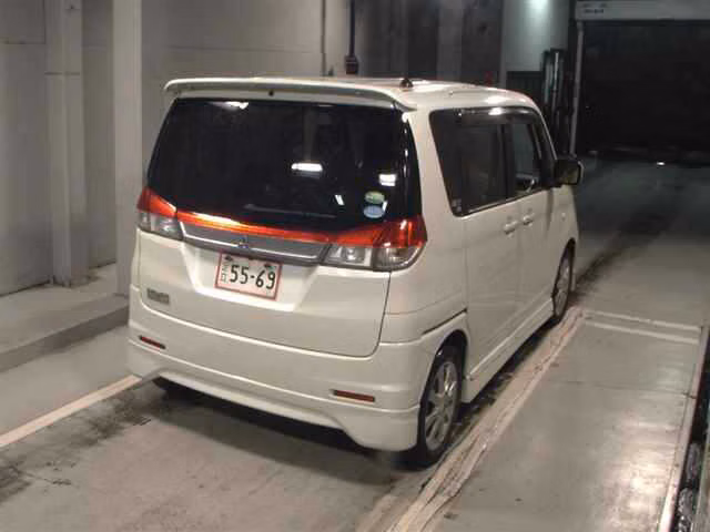 MITSUBISHI DELICA D:2