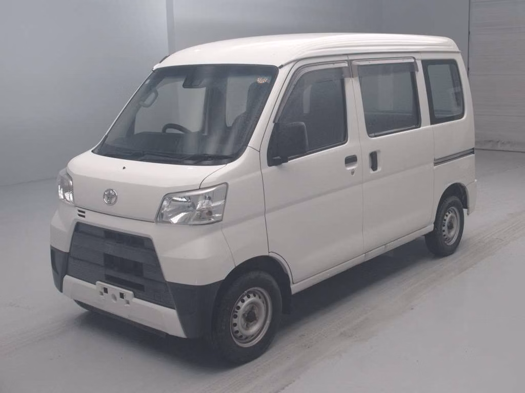 TOYOTA PIXIS VAN
