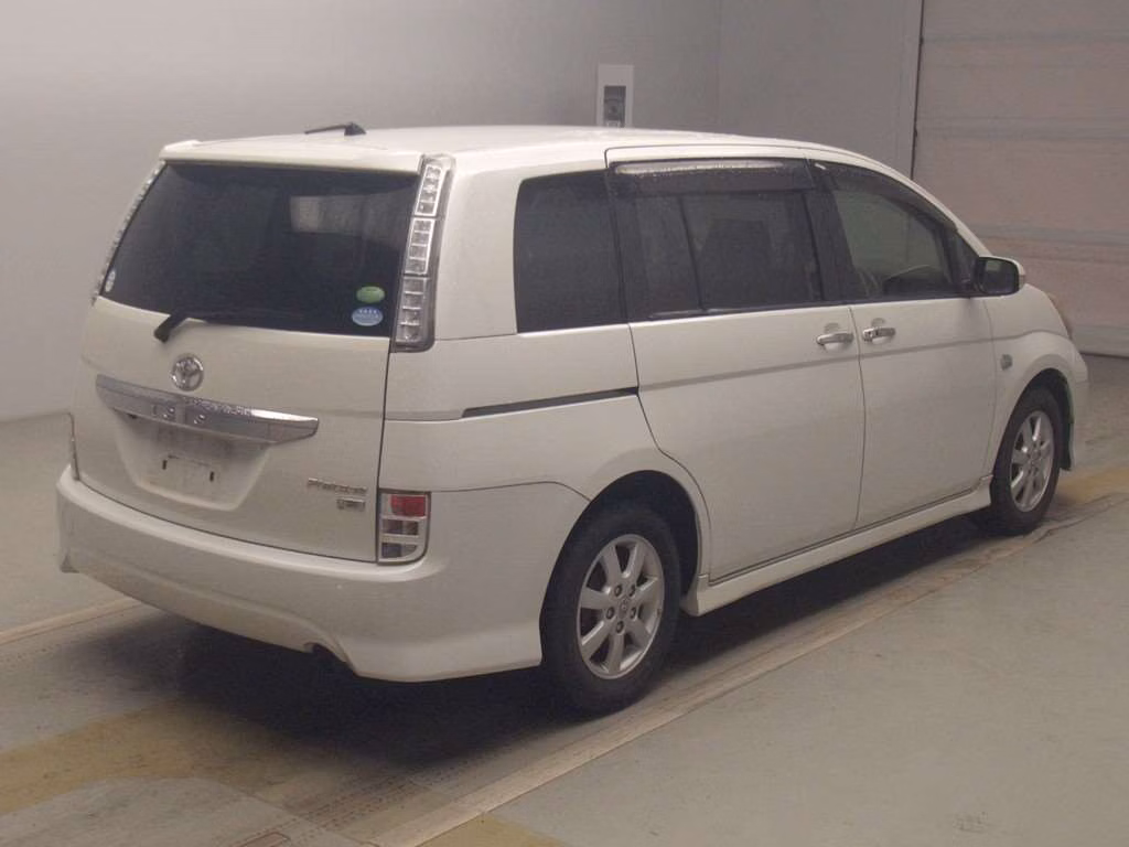 TOYOTA ISIS