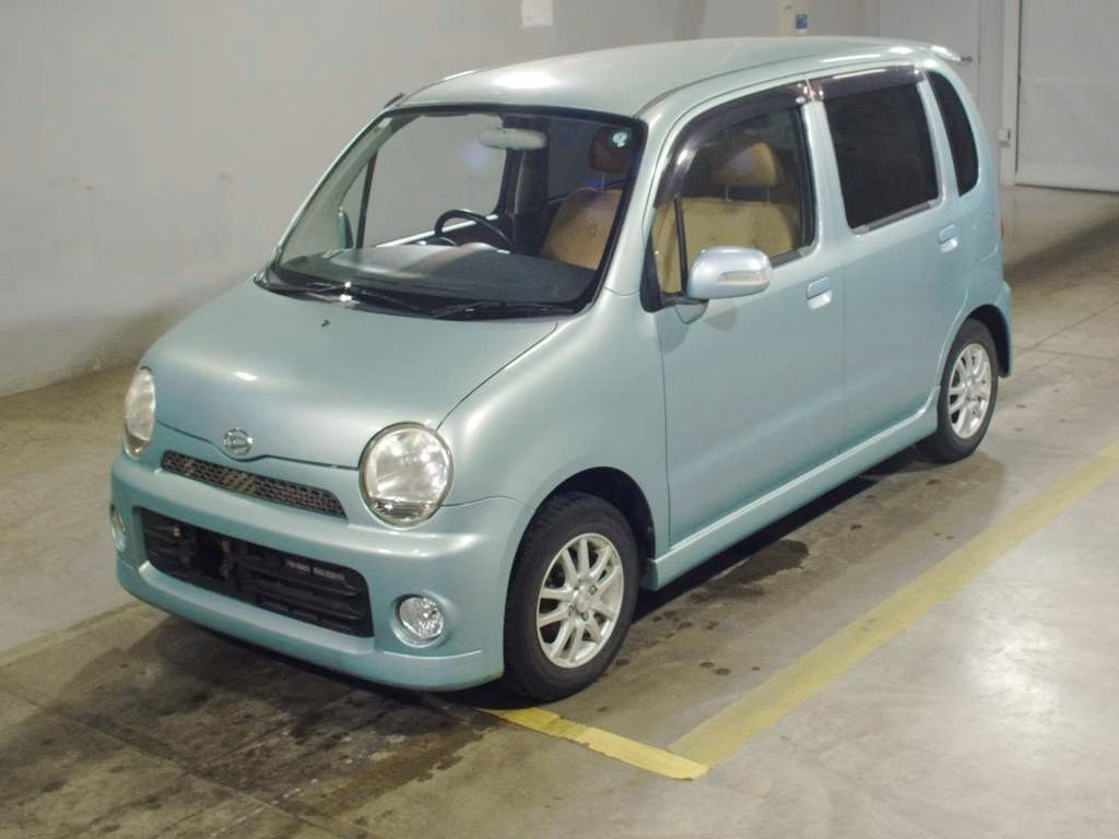 DAIHATSU MOVE LATTE