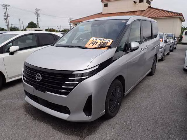 NISSAN SERENA