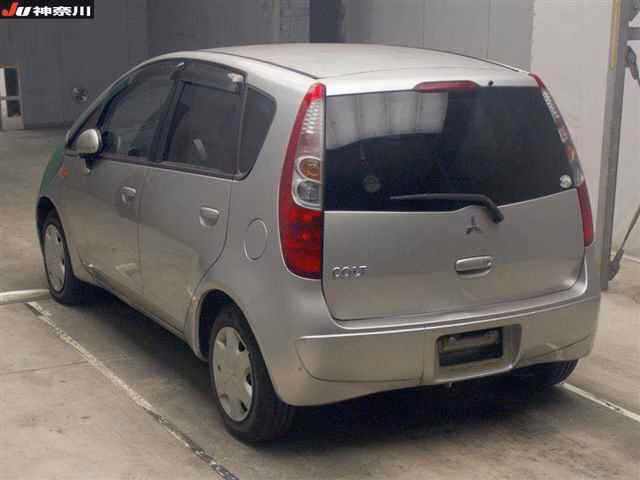 MITSUBISHI COLT