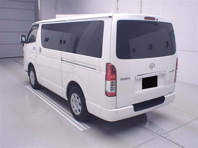 TOYOTA REGIUS ACE
