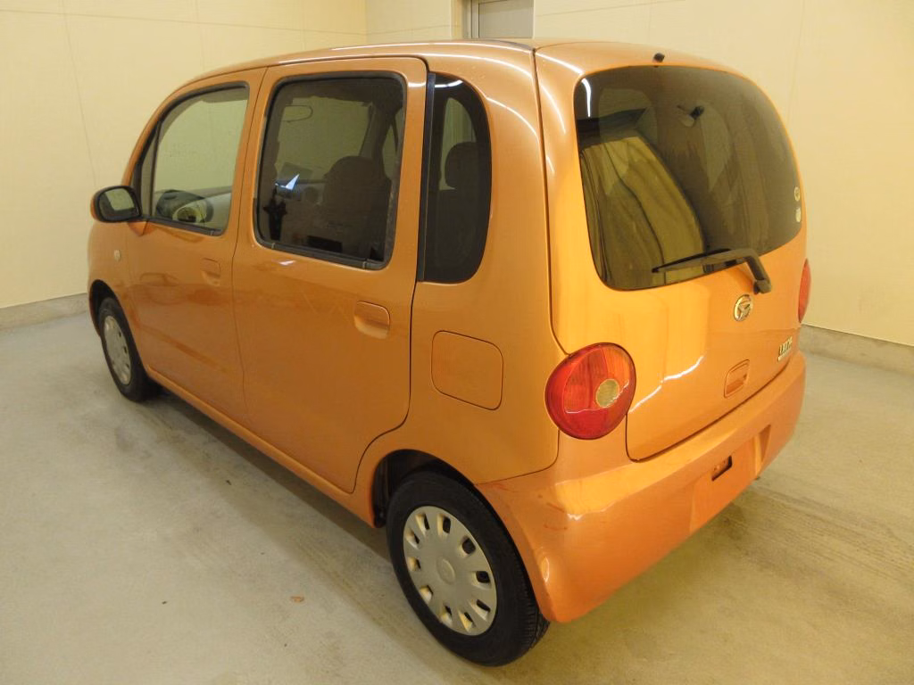DAIHATSU MOVE LATTE