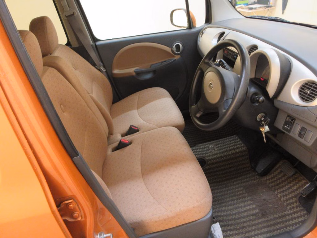 DAIHATSU MOVE LATTE