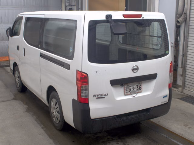 NISSAN NV350 CARAVAN