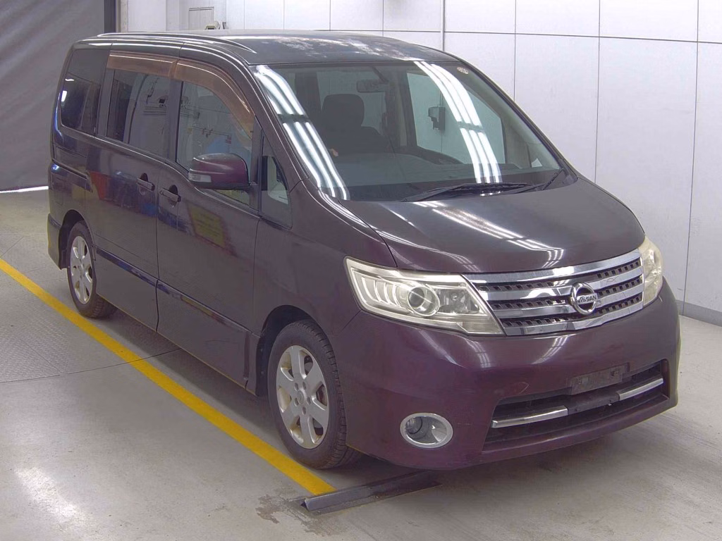 NISSAN SERENA