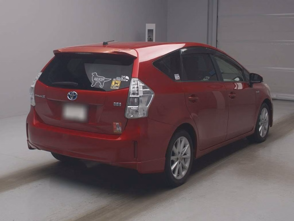 TOYOTA PRIUS ALPHA
