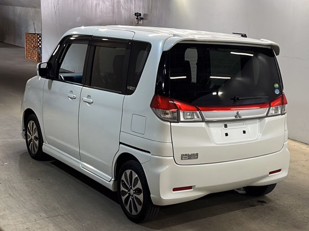 MITSUBISHI DELICA D:2