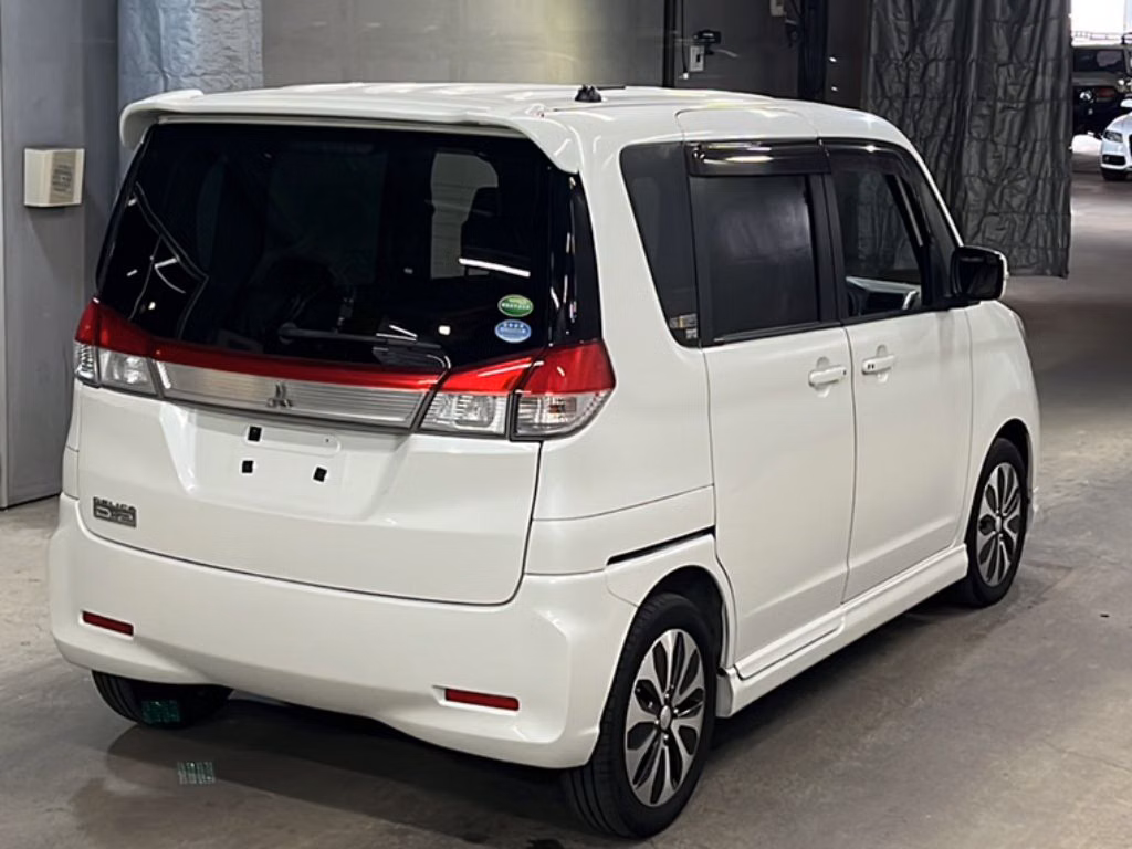 MITSUBISHI DELICA D:2