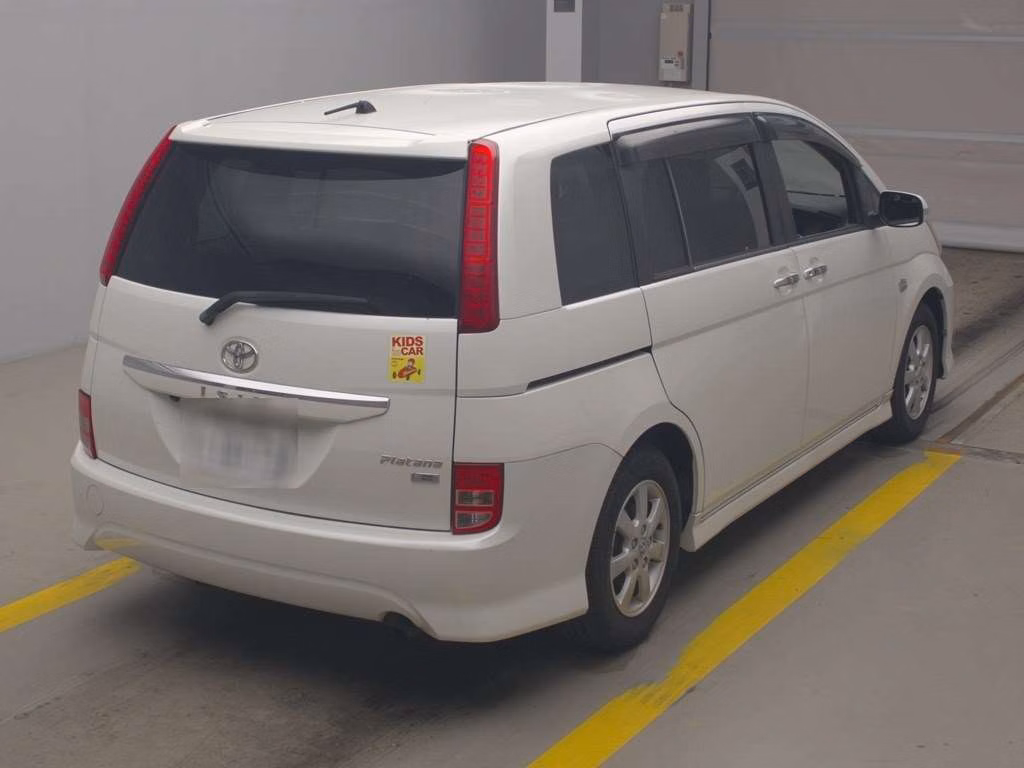 TOYOTA ISIS