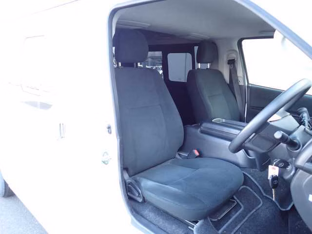 TOYOTA REGIUS ACE