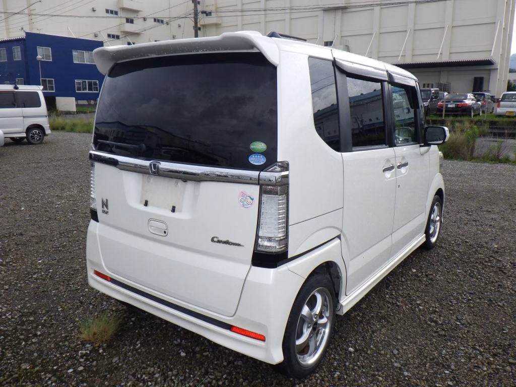 HONDA N-BOX