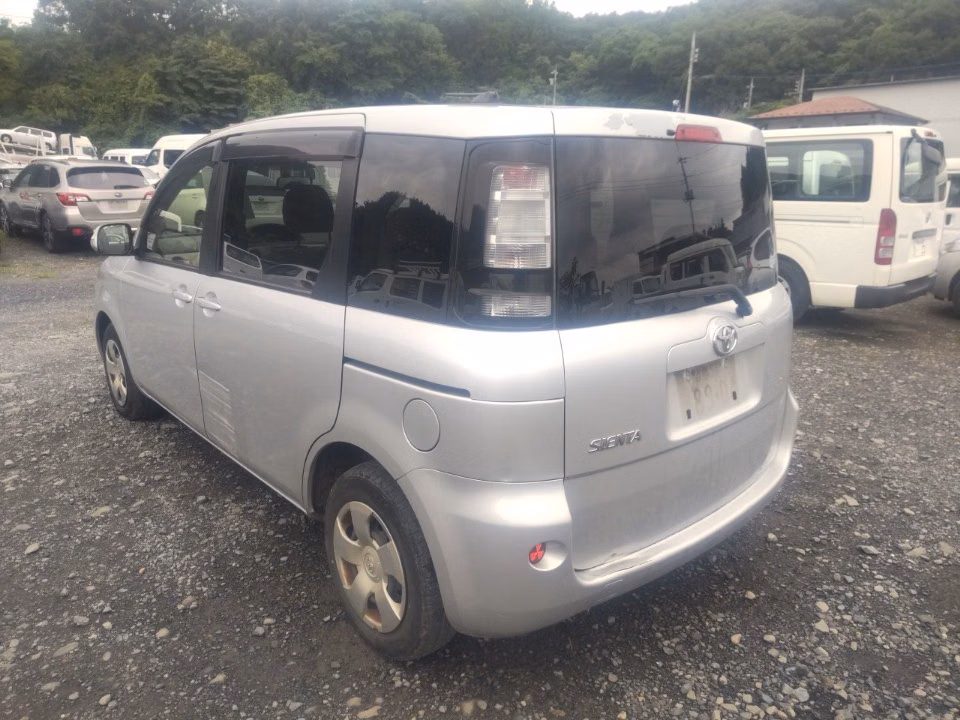 TOYOTA SIENTA