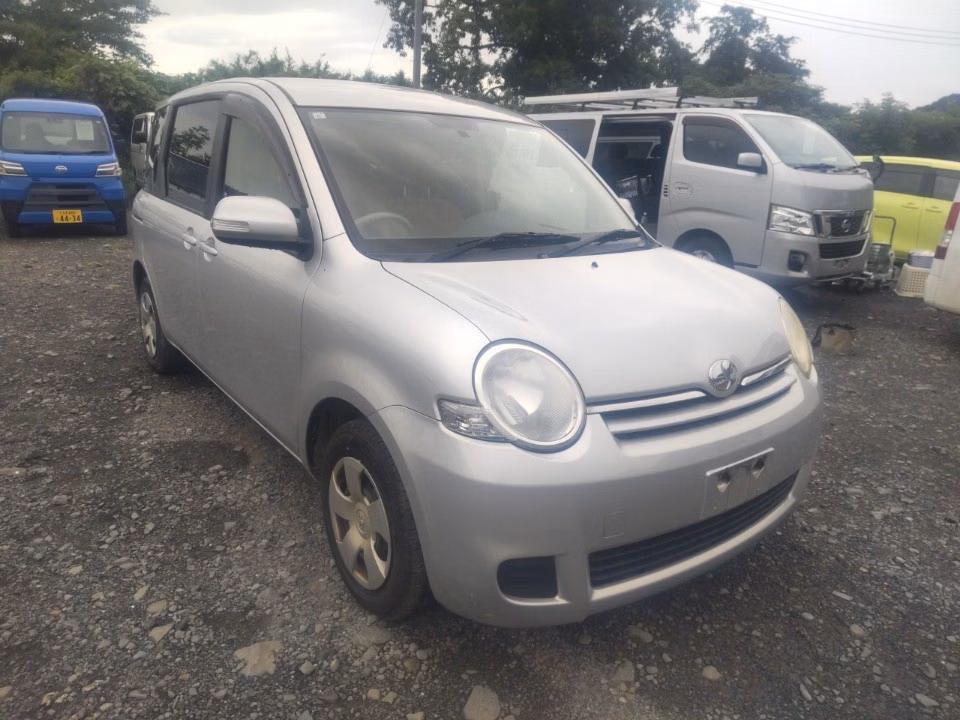 TOYOTA SIENTA