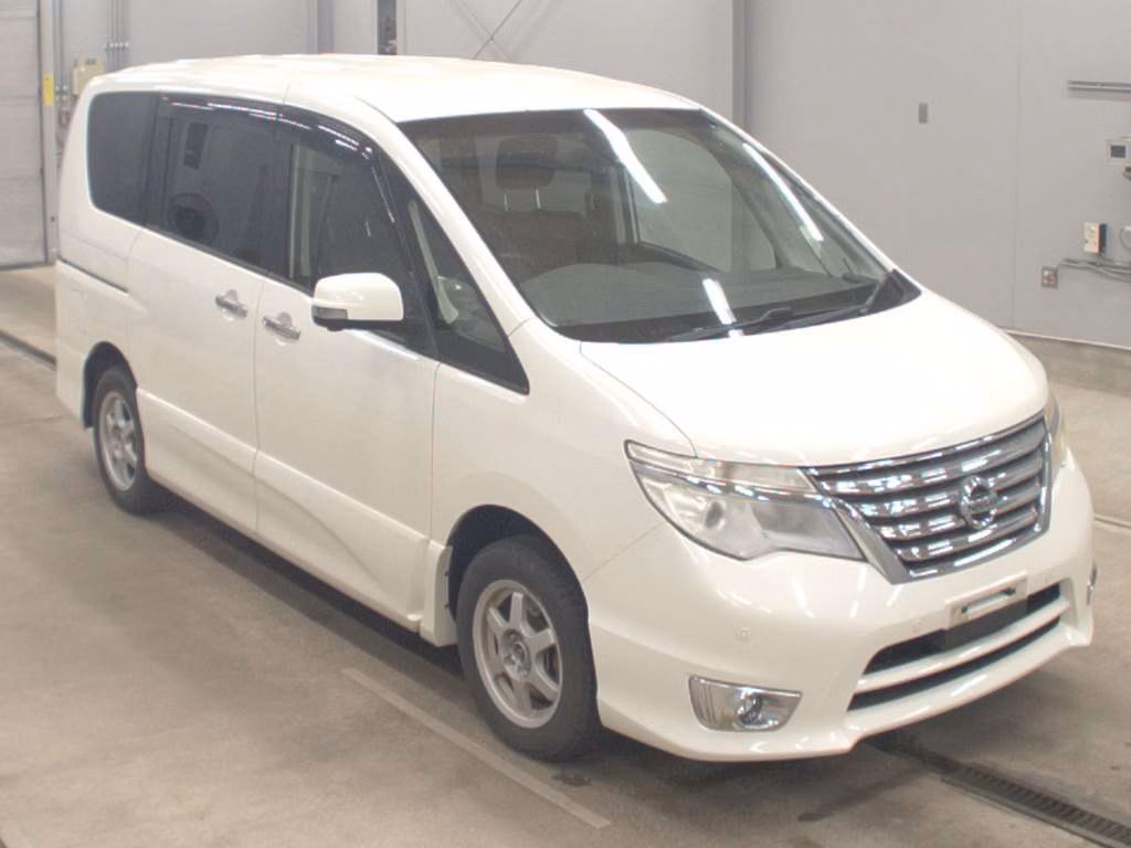 NISSAN SERENA