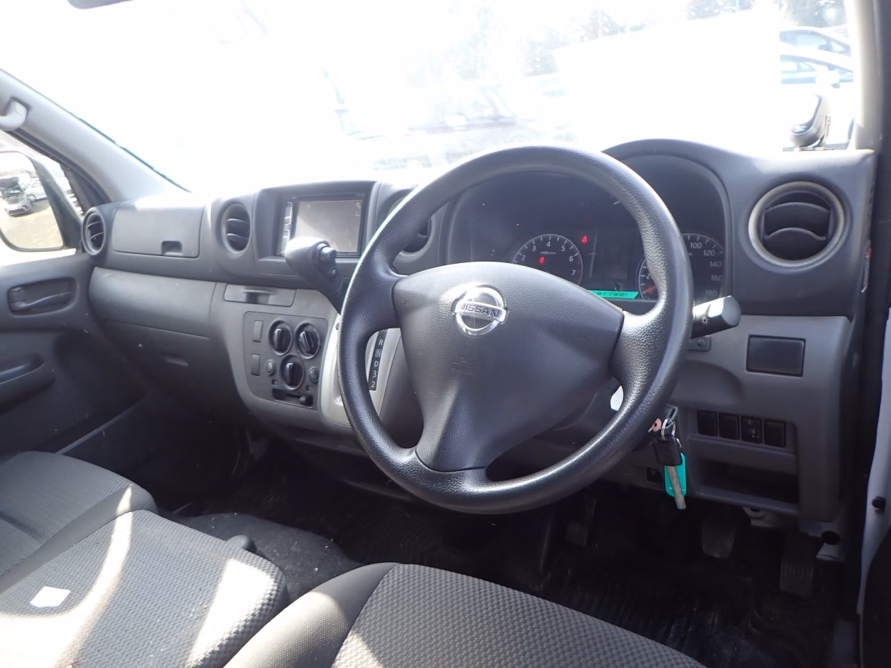 NISSAN NV350 CARAVAN