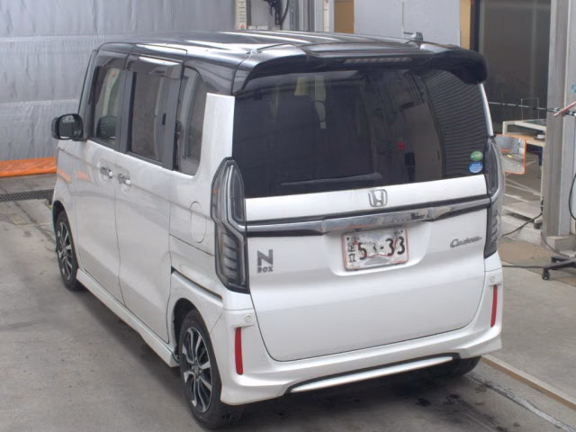 HONDA N-BOX