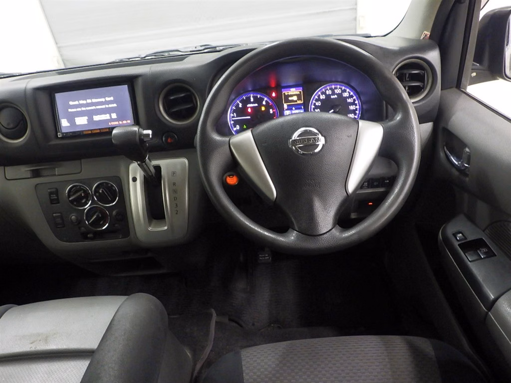NISSAN NV350 CARAVAN