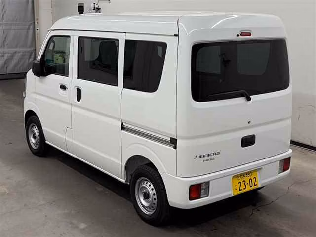 MITSUBISHI MINICAB
