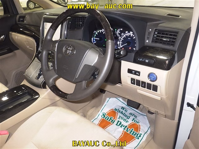 TOYOTA VELLFIRE