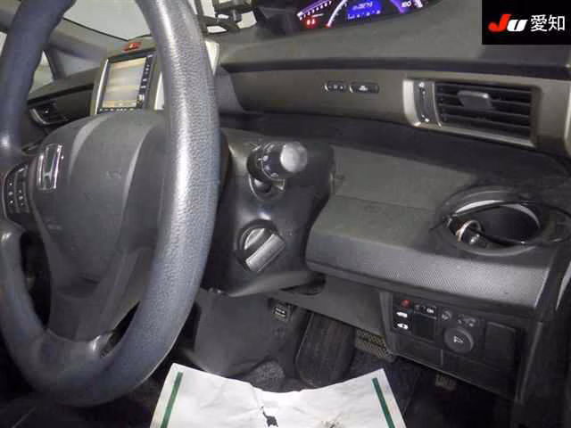 HONDA FREED SPIKE