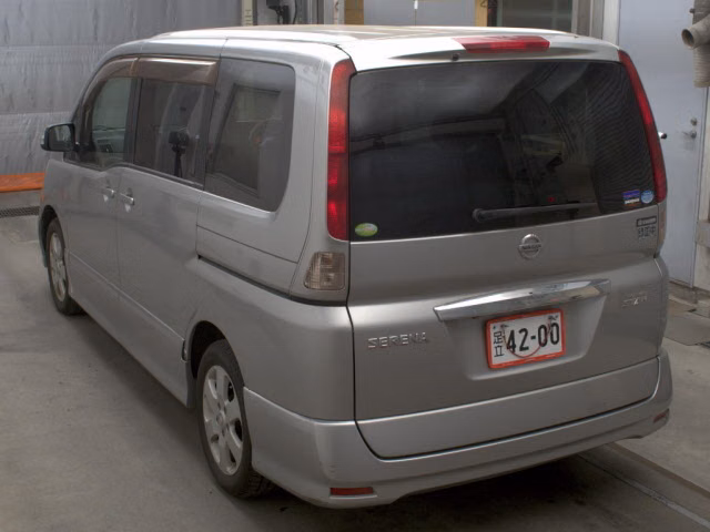 NISSAN SERENA