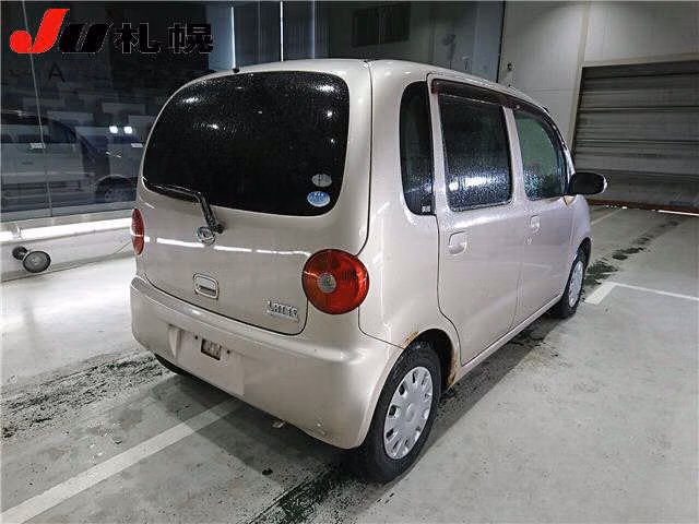 DAIHATSU MOVE LATTE
