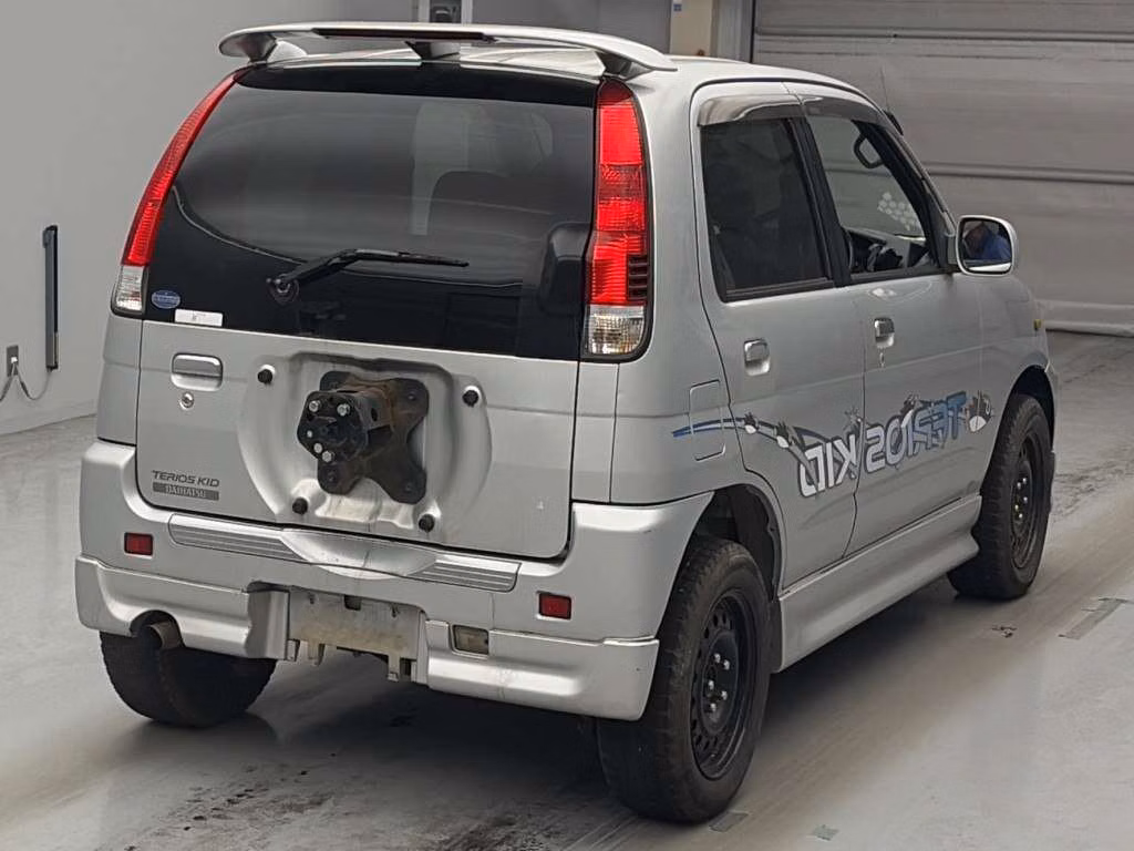 DAIHATSU TERIOS KID