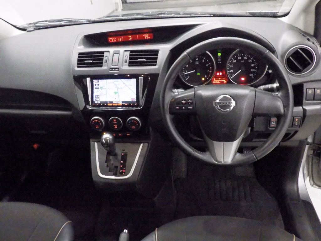 NISSAN LAFESTA