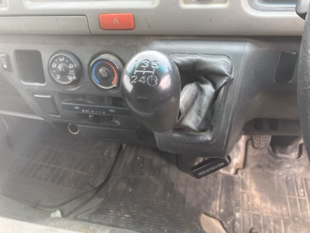 TOYOTA REGIUS ACE