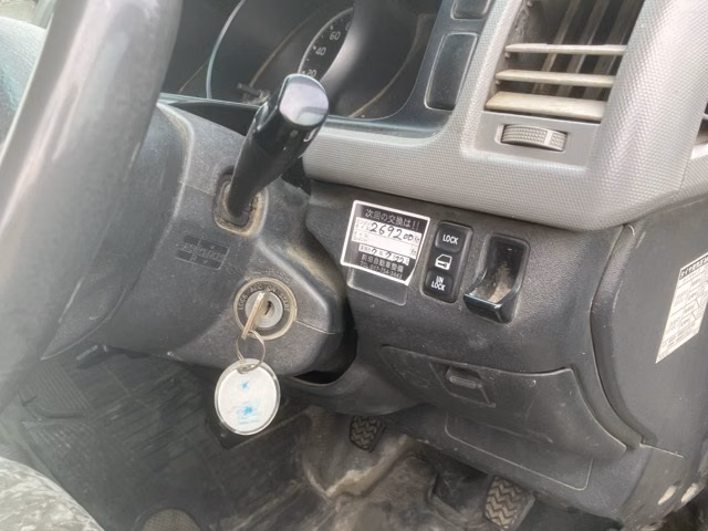 TOYOTA REGIUS ACE