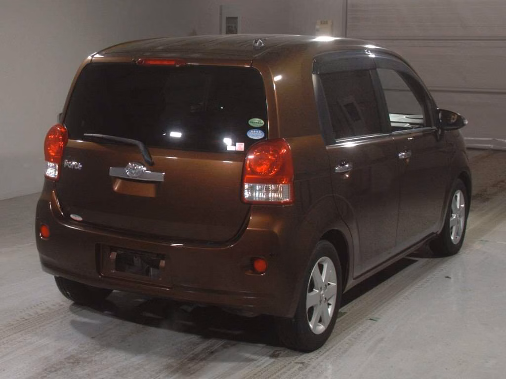 TOYOTA PORTE