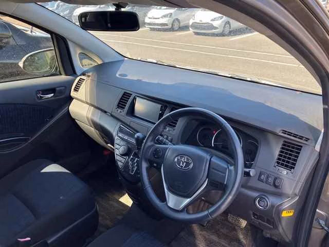 TOYOTA ISIS