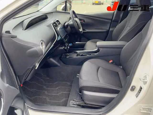 TOYOTA PRIUS PHV