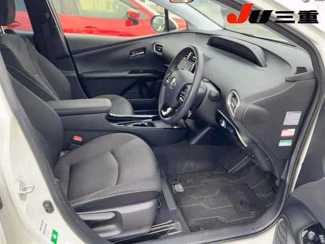 TOYOTA PRIUS PHV