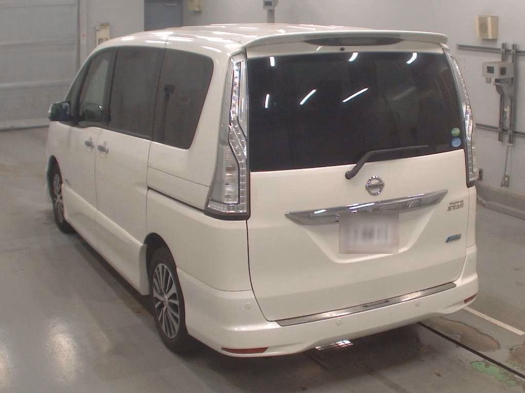 NISSAN SERENA
