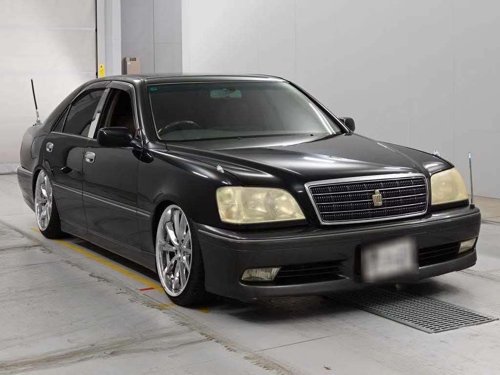 TOYOTA CROWN