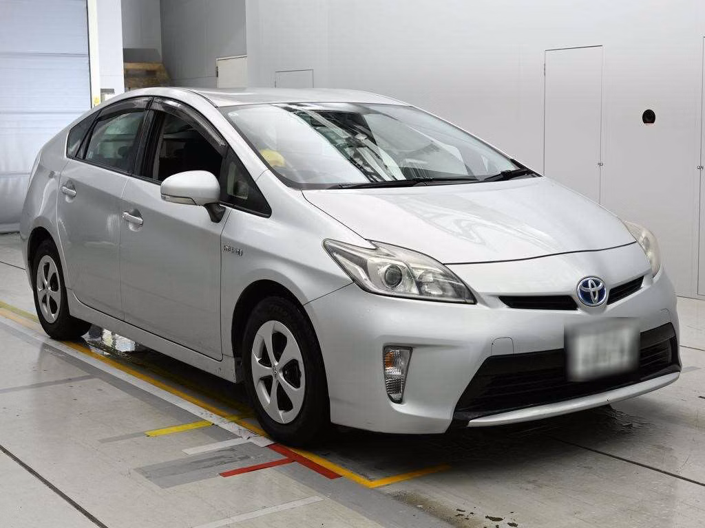 TOYOTA PRIUS