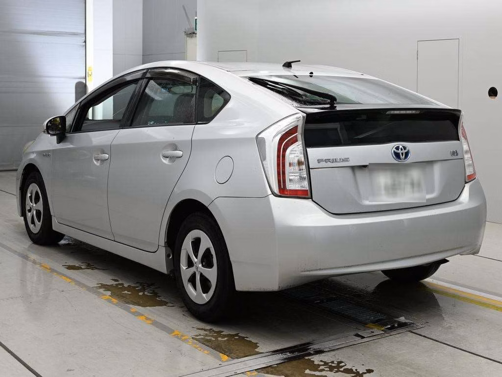 TOYOTA PRIUS