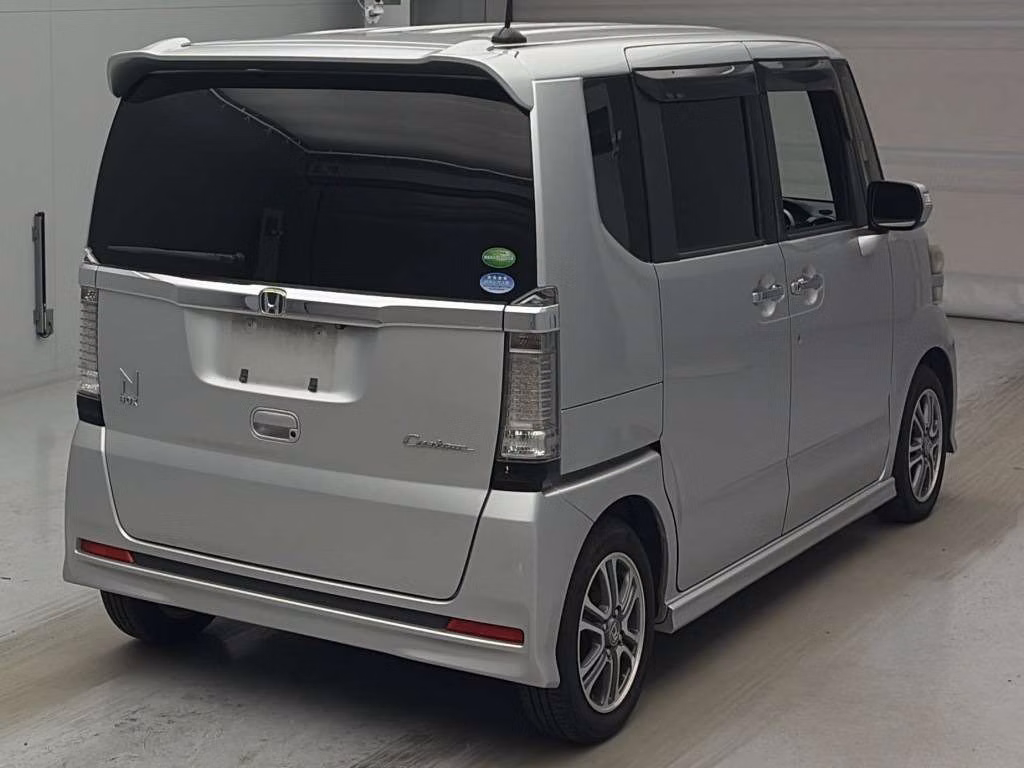 HONDA N-BOX