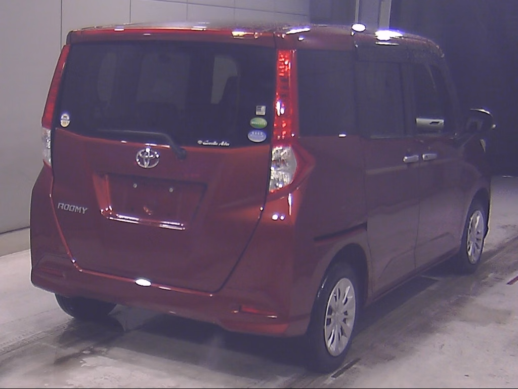 TOYOTA ROOMY
