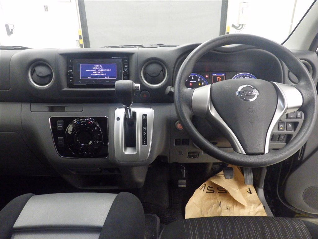 NISSAN NV350 CARAVAN